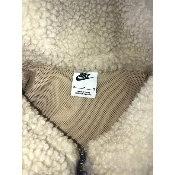 Nike Sherpa Fleece Jacket Big Swoosh Cream White Women’s M Cozycore Streetwear - Picture 5 of 9